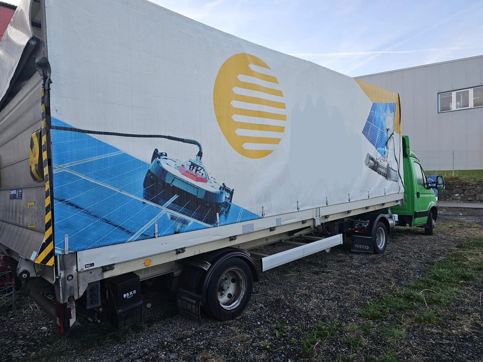 IVECO 50C18/35 T 3.0 Diesel avec 4 semi-remorques-image-1