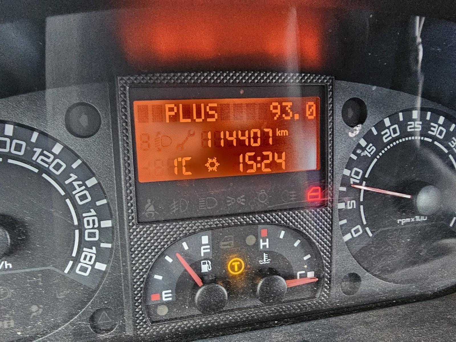 IVECO 50C18/35 T 3.0 Diesel avec 4 semi-remorques-image-4