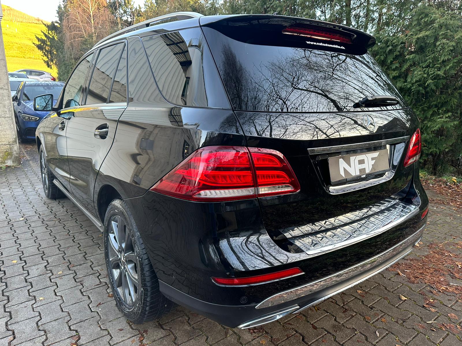 MERCEDES-BENZ GLE 250 d Executive 4Matic 9G-Tronic-showroom-element-2