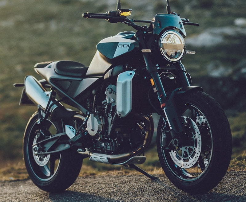 HUSQVARNA Svartpilen 801