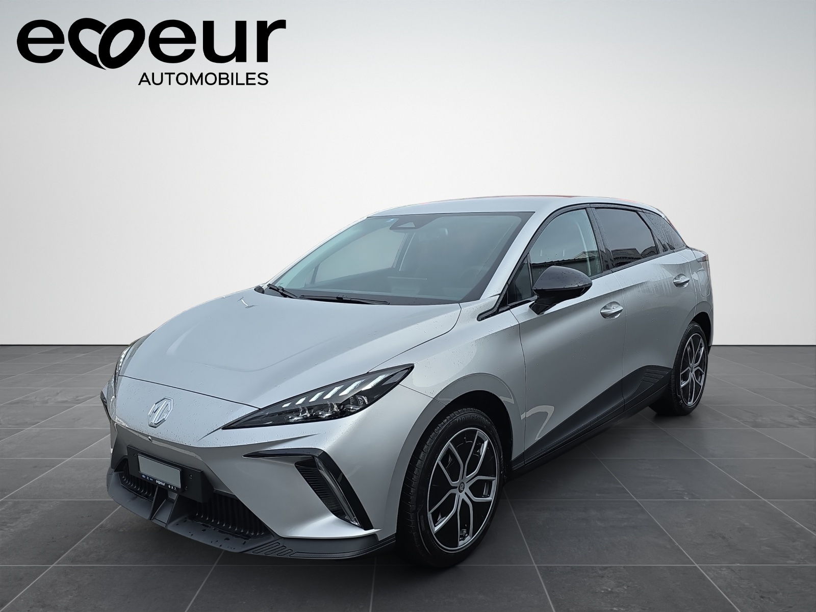 MG 4 64kWh Luxury-image-1