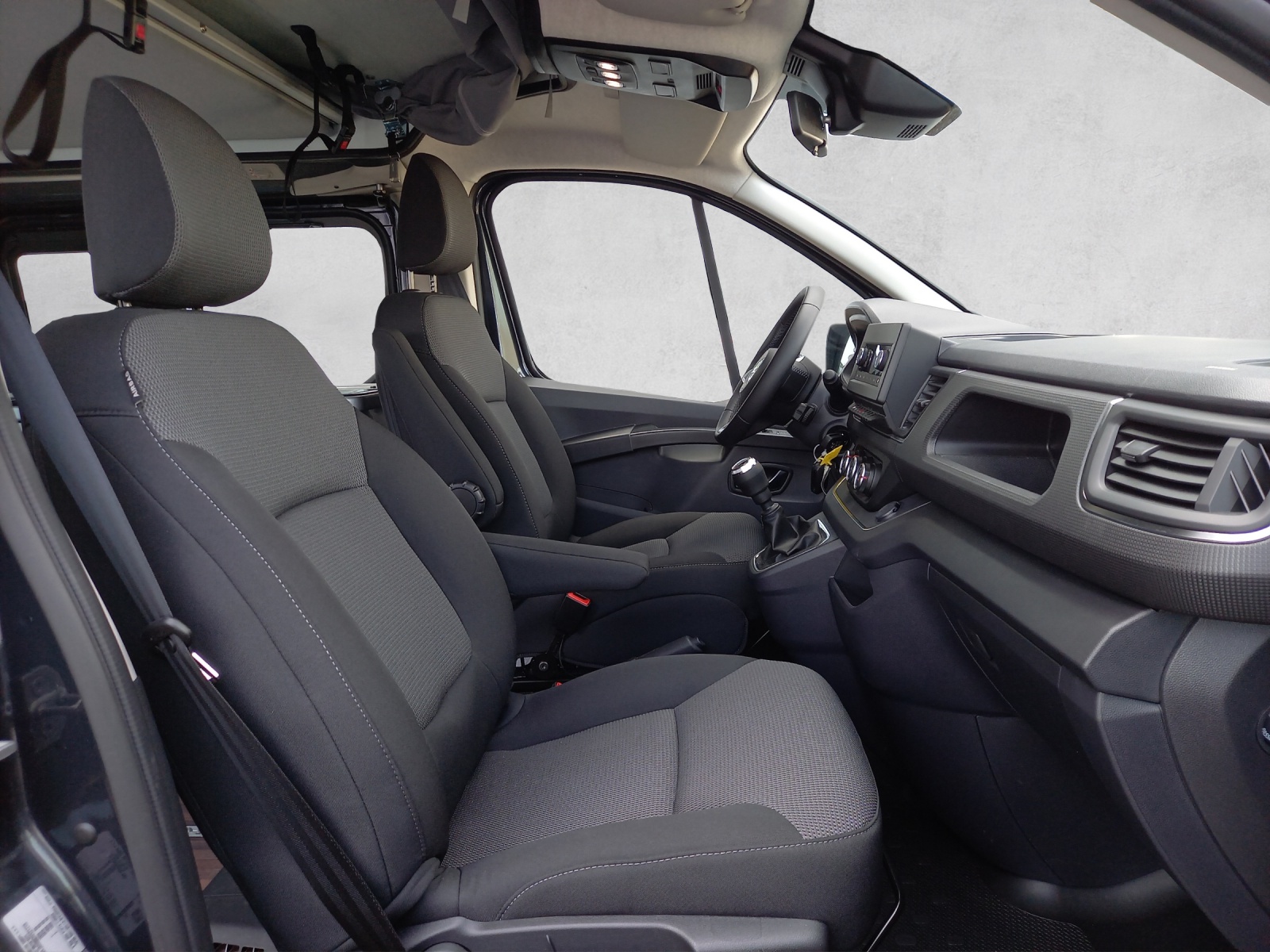 NISSAN Primastar Camper 2.8 t L1 H1 2.0 dCi 150 Acenta 5P-image-9