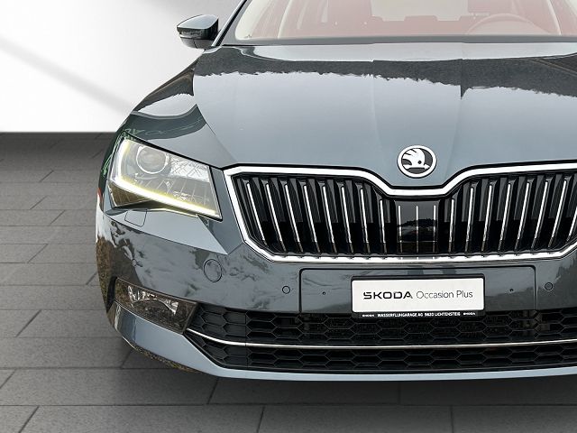 SKODA Superb Combi 2.0 TSI Ambition DSG 4x4-image-12
