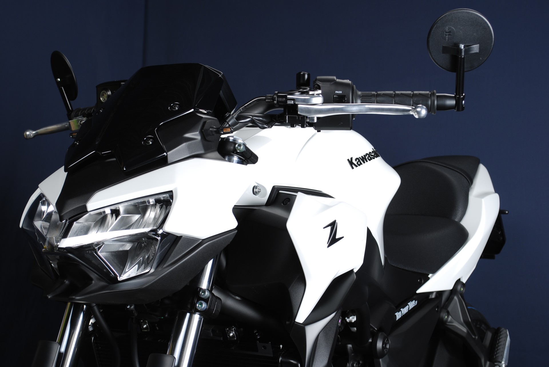 KAWASAKI Z 650 MY25 (50 kW) - Speziallackierung-image-8