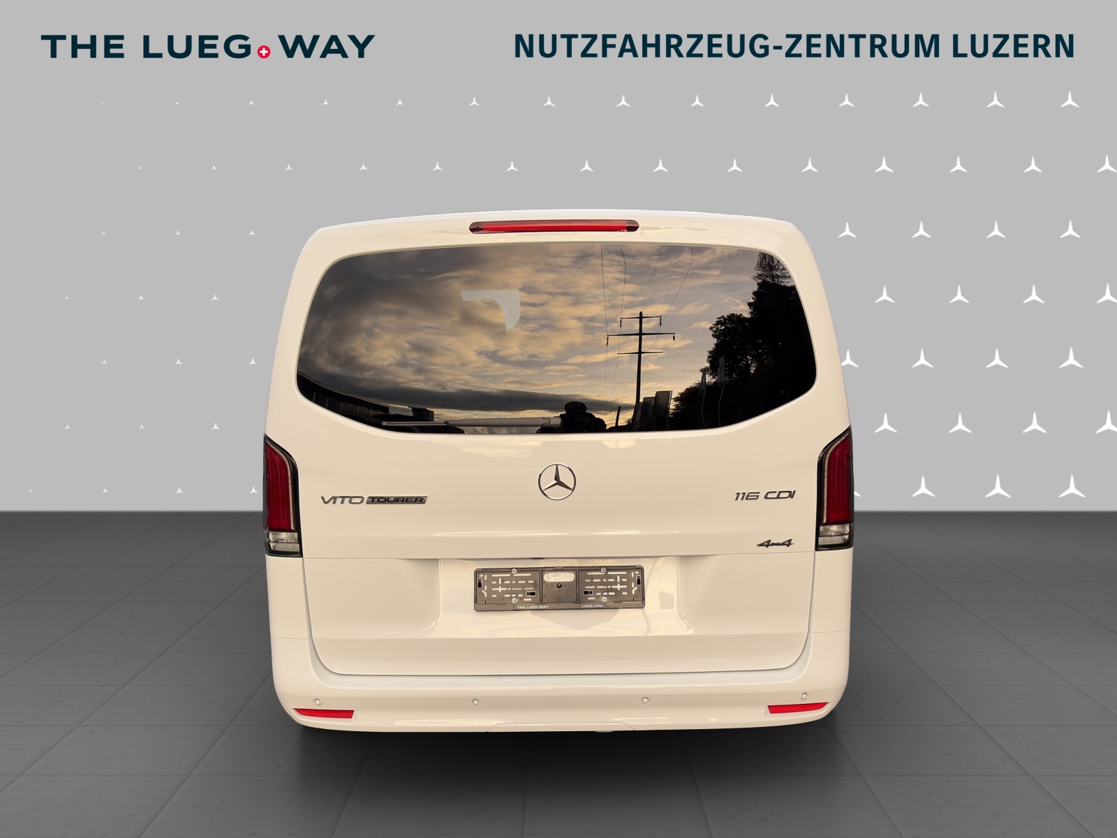 MERCEDES-BENZ Vito 116 CDI Lang Tourer 9G-Tronic 4M Select-image-3