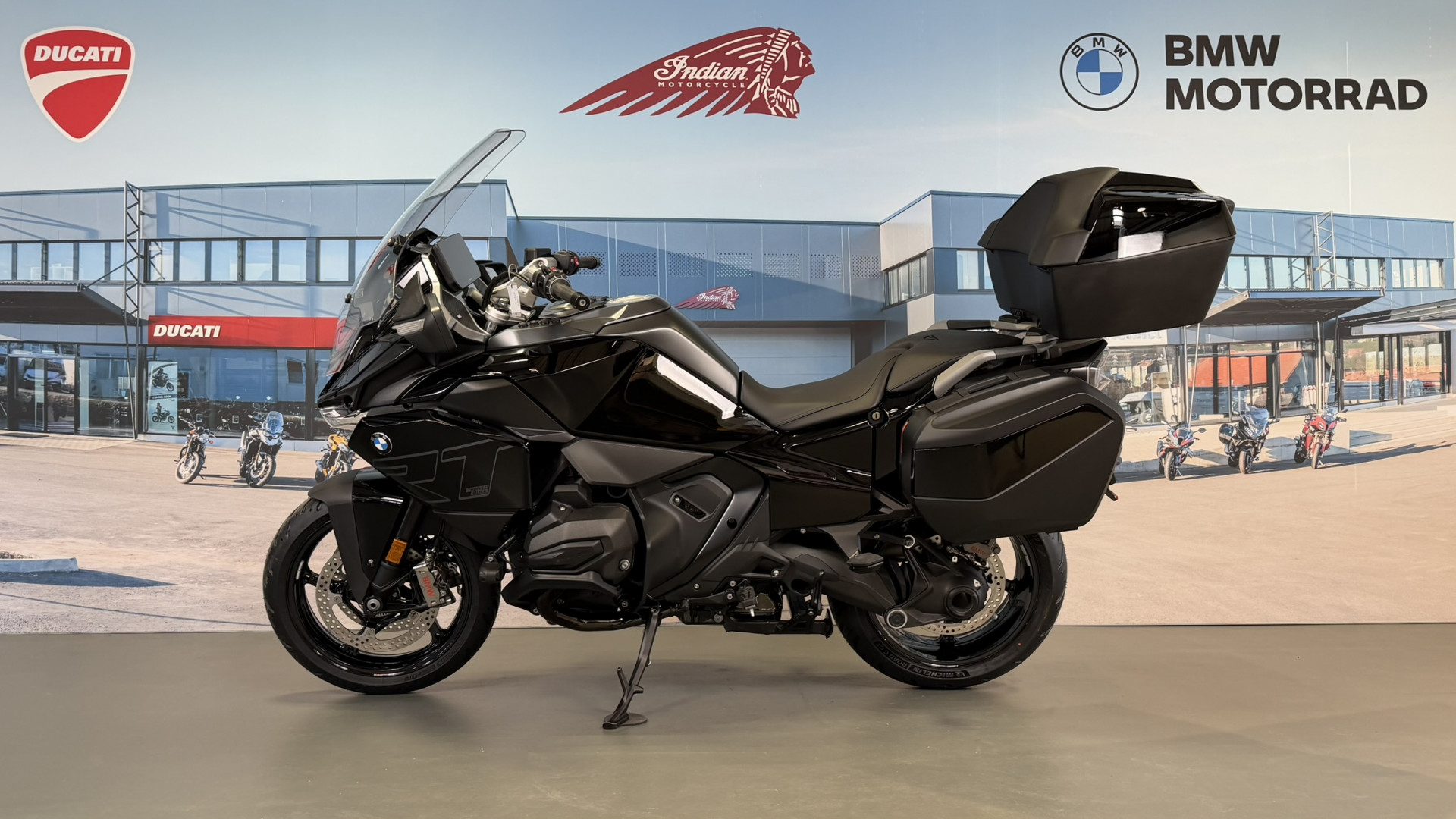 BMW R 1300 RT Triple Black ASA *Prime 1'500.- inclus* Leasing à partir de 2.9-image-3