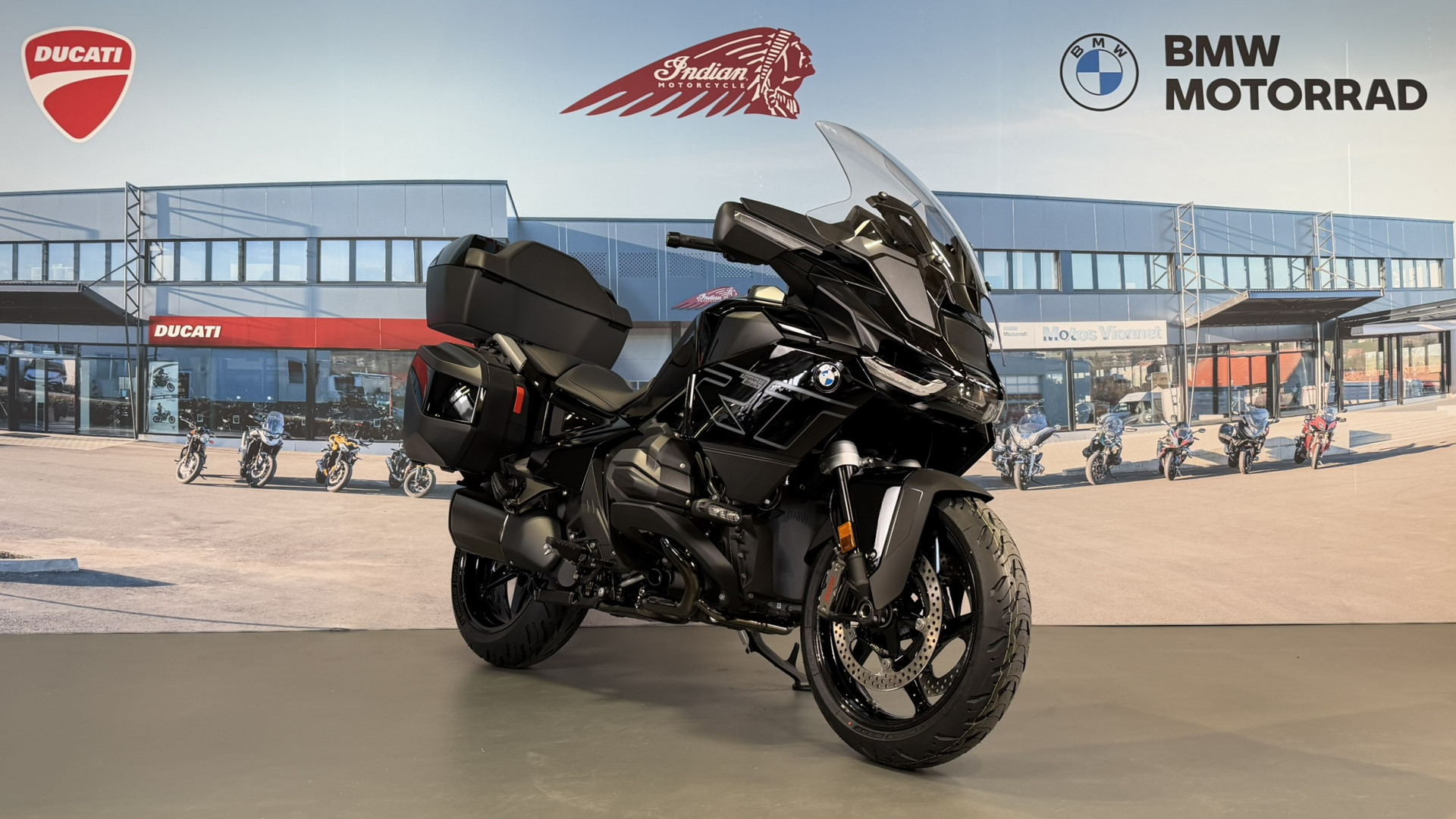 BMW R 1300 RT Triple Black ASA *Prime 1'500.- inclus* Leasing à partir de 2.9-image-0