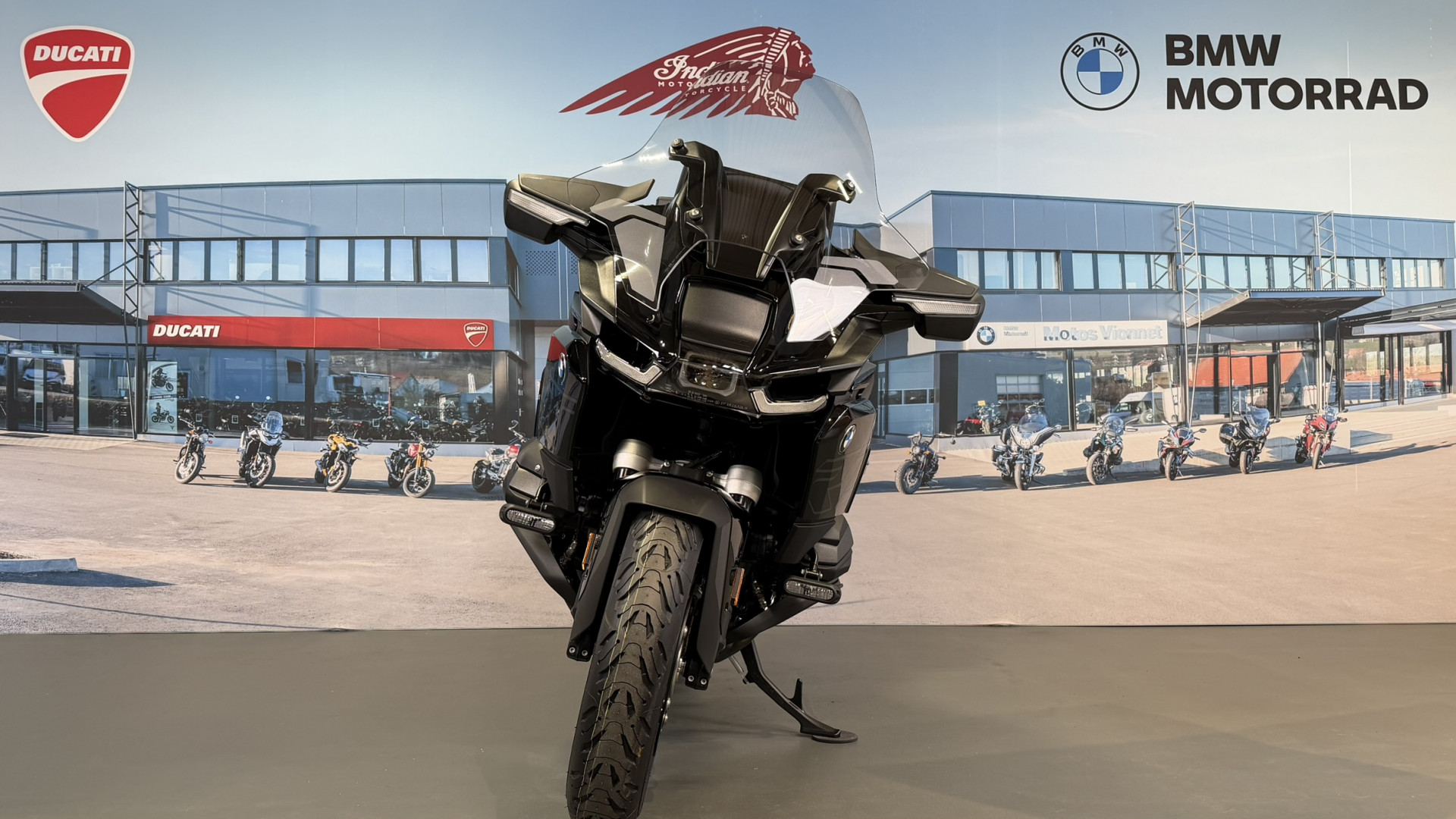 BMW R 1300 RT Triple Black ASA *Prime 1'500.- inclus* Leasing à partir de 2.9-image-1