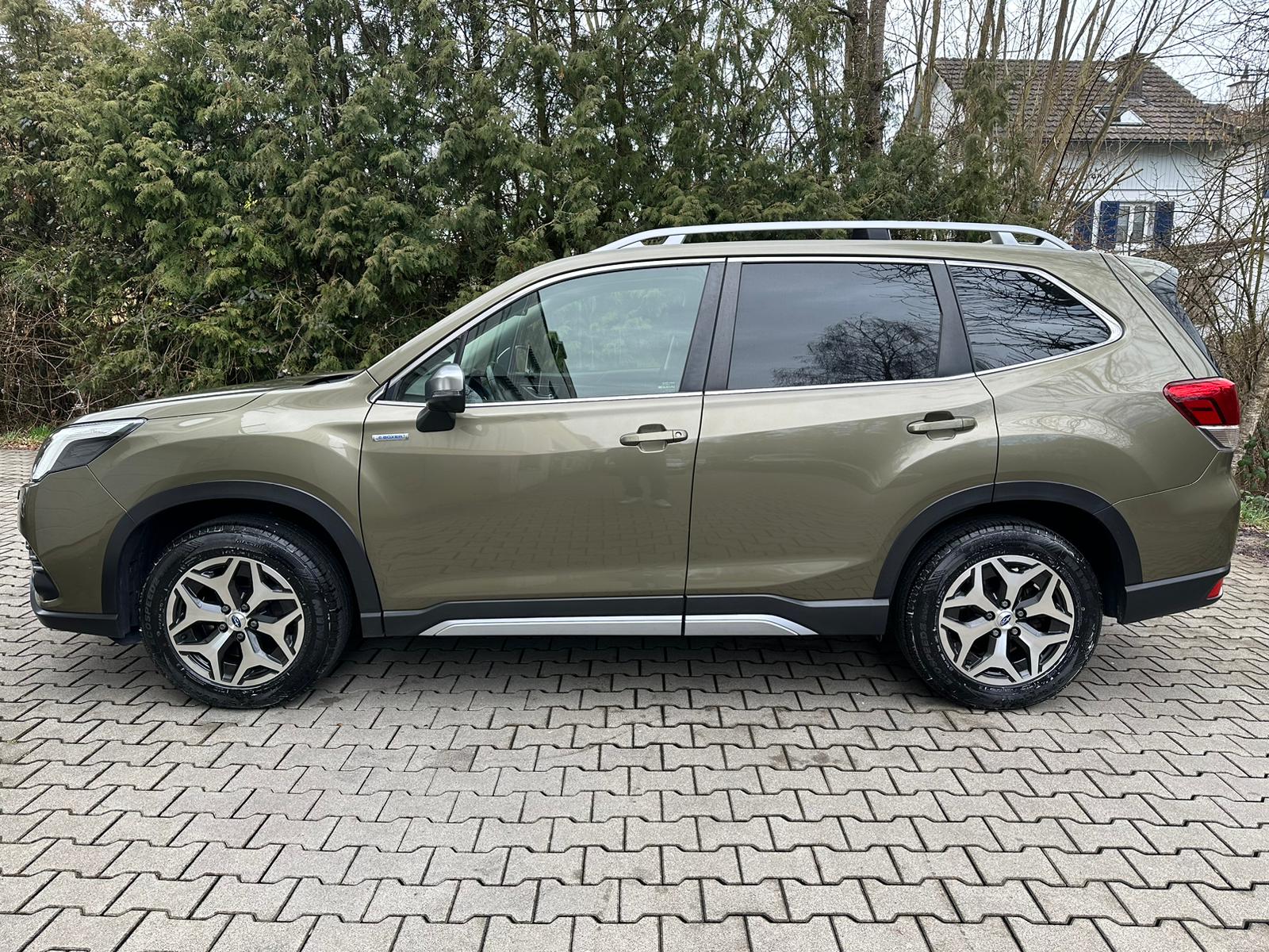 SUBARU Forester 2.0i e-Boxer Swiss Plus Lineartronic-showroom-element-1