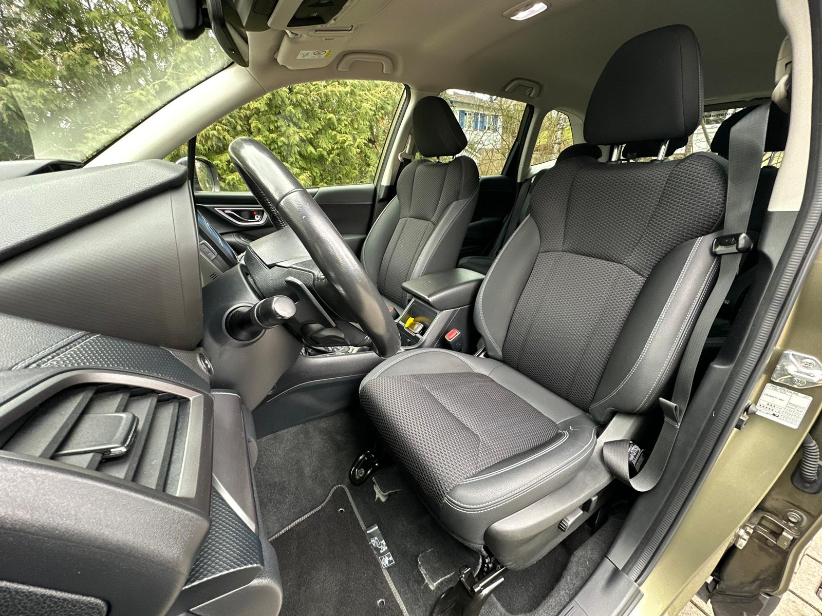 SUBARU Forester 2.0i e-Boxer Swiss Plus Lineartronic-image-13