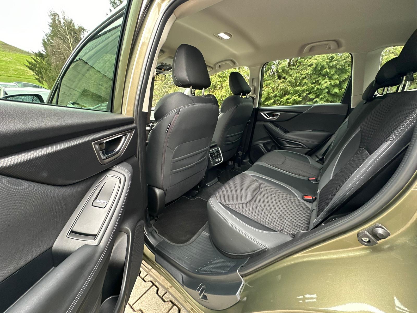 SUBARU Forester 2.0i e-Boxer Swiss Plus Lineartronic-image-14