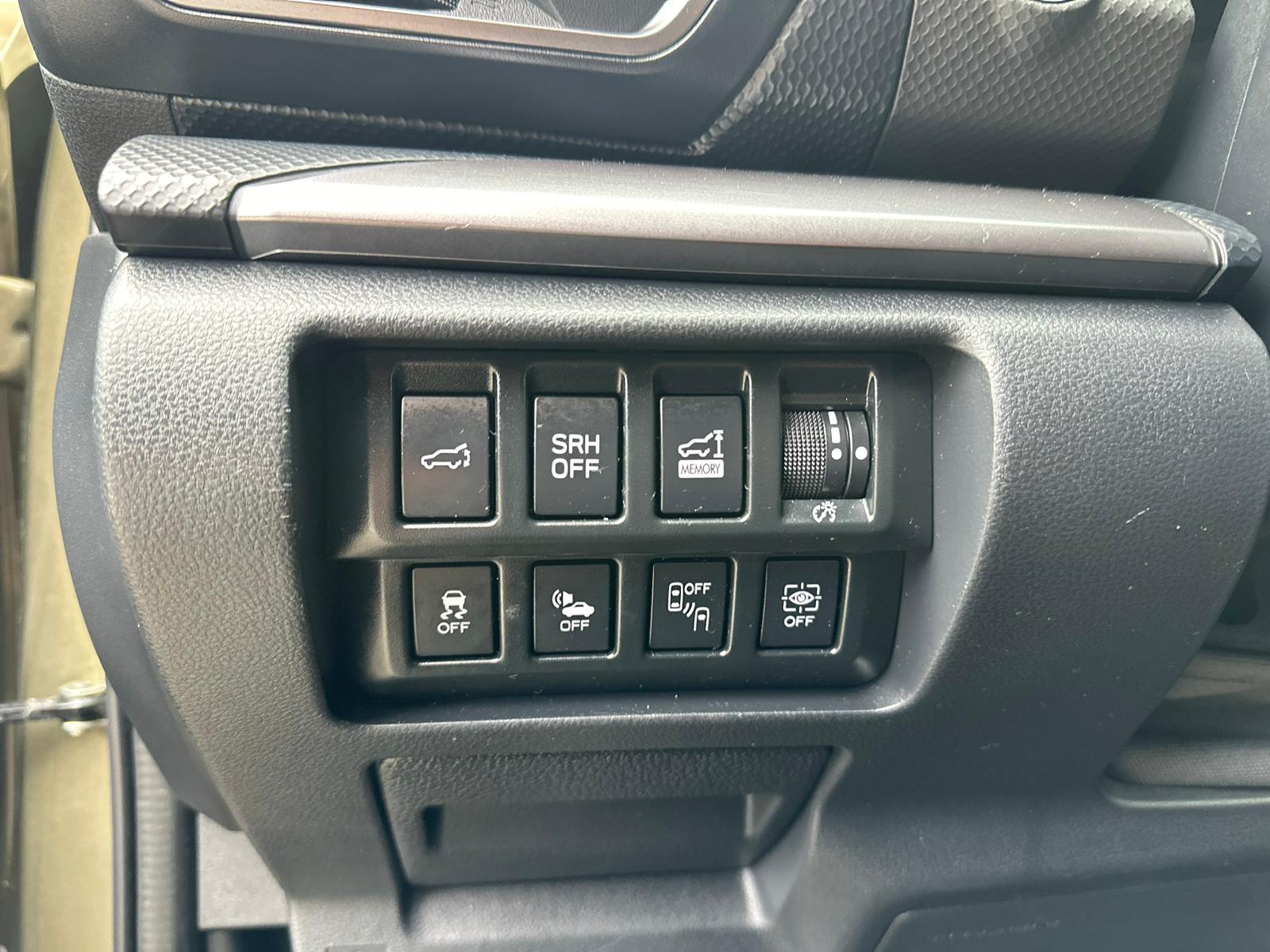 SUBARU Forester 2.0i e-Boxer Swiss Plus Lineartronic-image-12