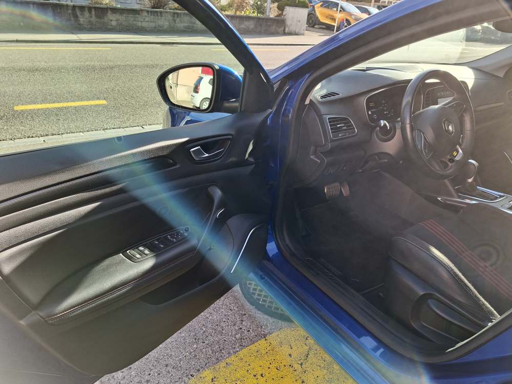 RENAULT Mégane Grandtour 1.6 E-Tech Plug-in R.S. Line-image-10