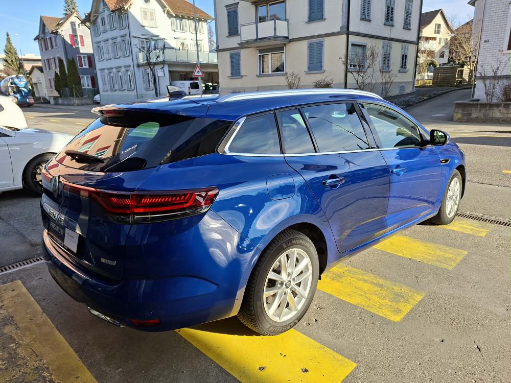 RENAULT Mégane Grandtour 1.6 E-Tech Plug-in R.S. Line-image-15