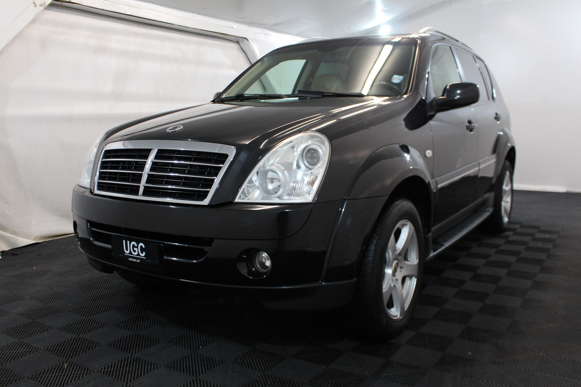 KGM-SsangYong Rexton RX 270 XVT Genesis-showroom-element-2