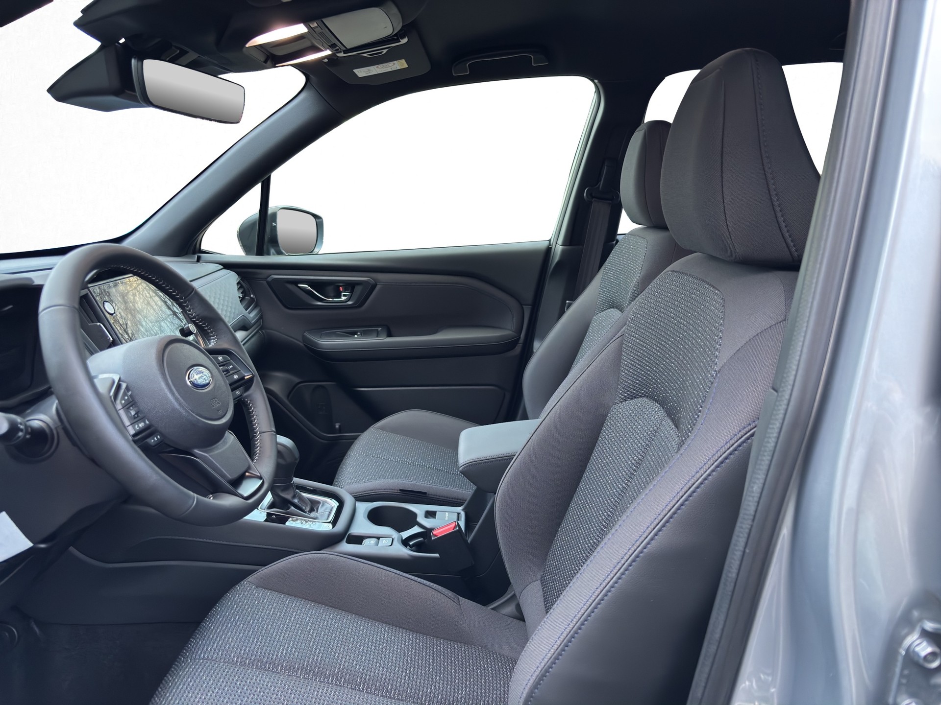 SUBARU Forester Station 2.0i e-Boxer Swiss Plus-image-8