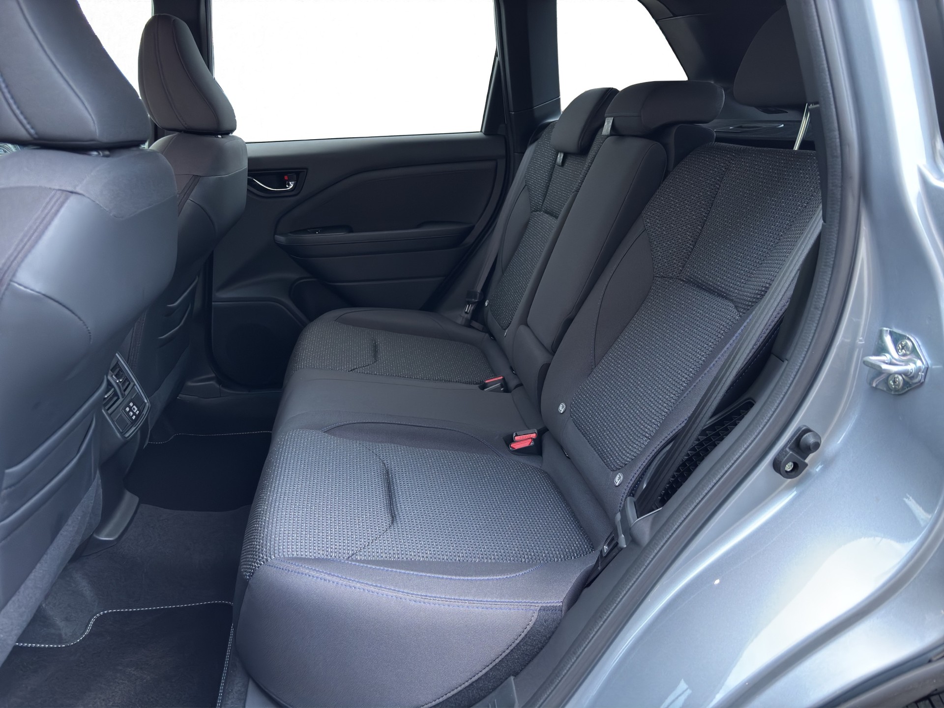 SUBARU Forester Station 2.0i e-Boxer Swiss Plus-image-11
