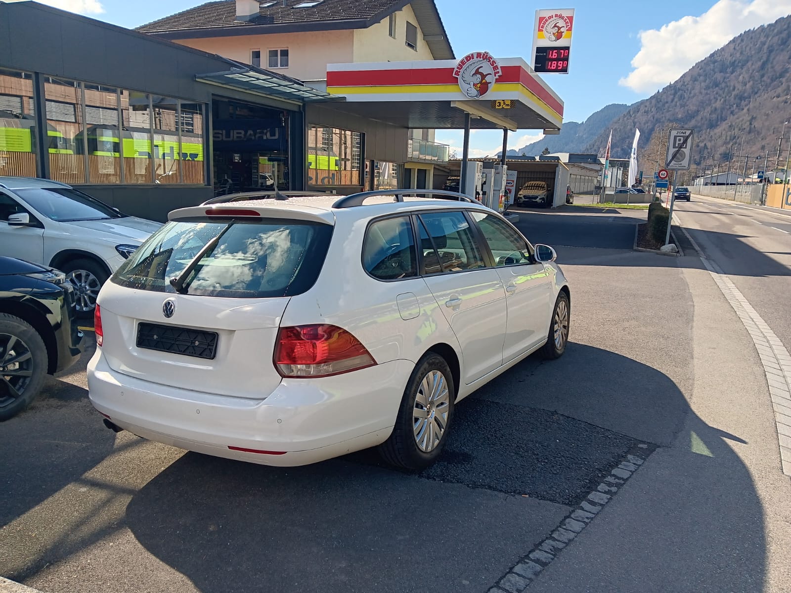 VW Golf Variant 1.4 TSI Trendline DSG-image-3