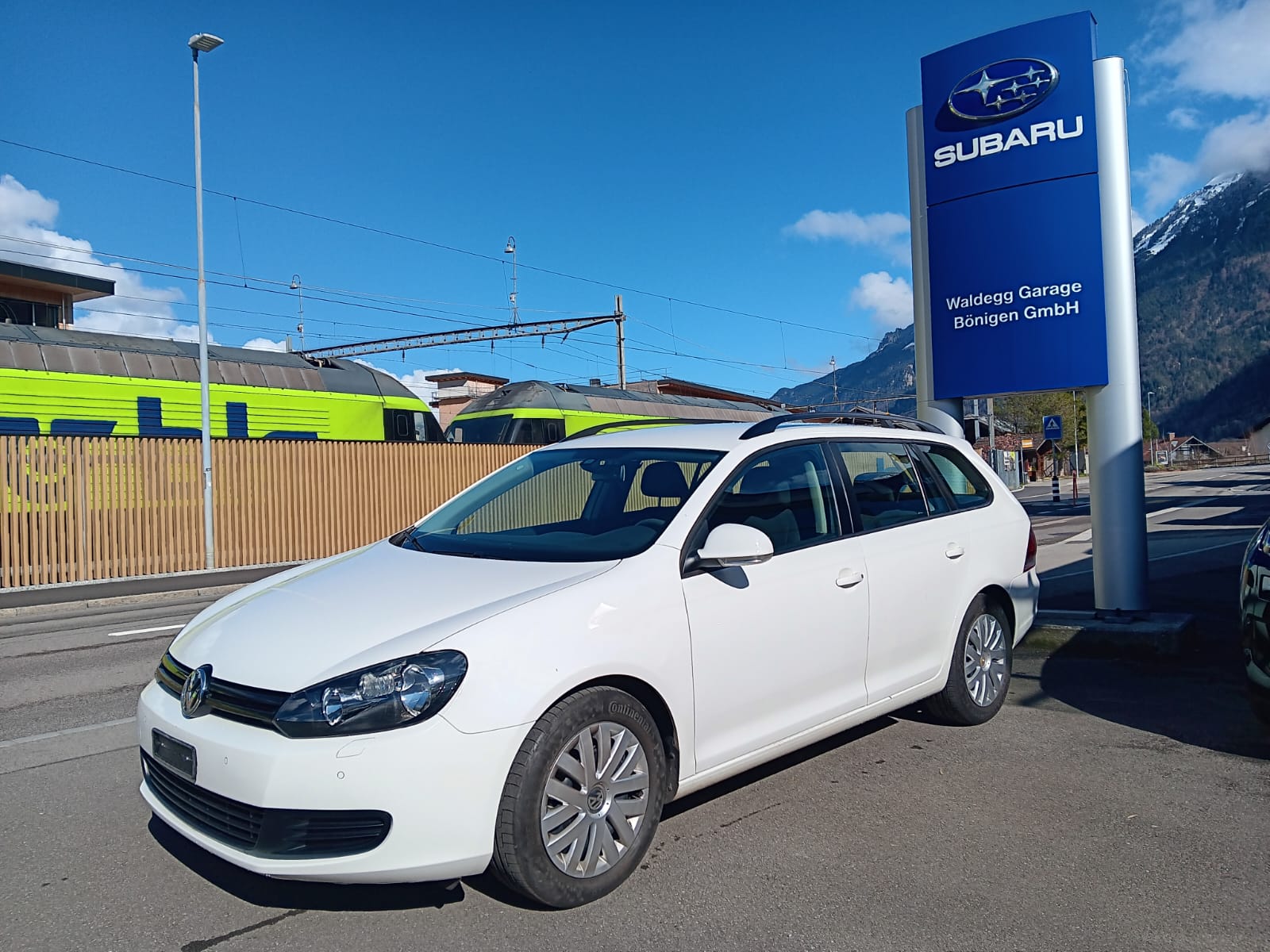 VW Golf Variant 1.4 TSI Trendline DSG-image-1