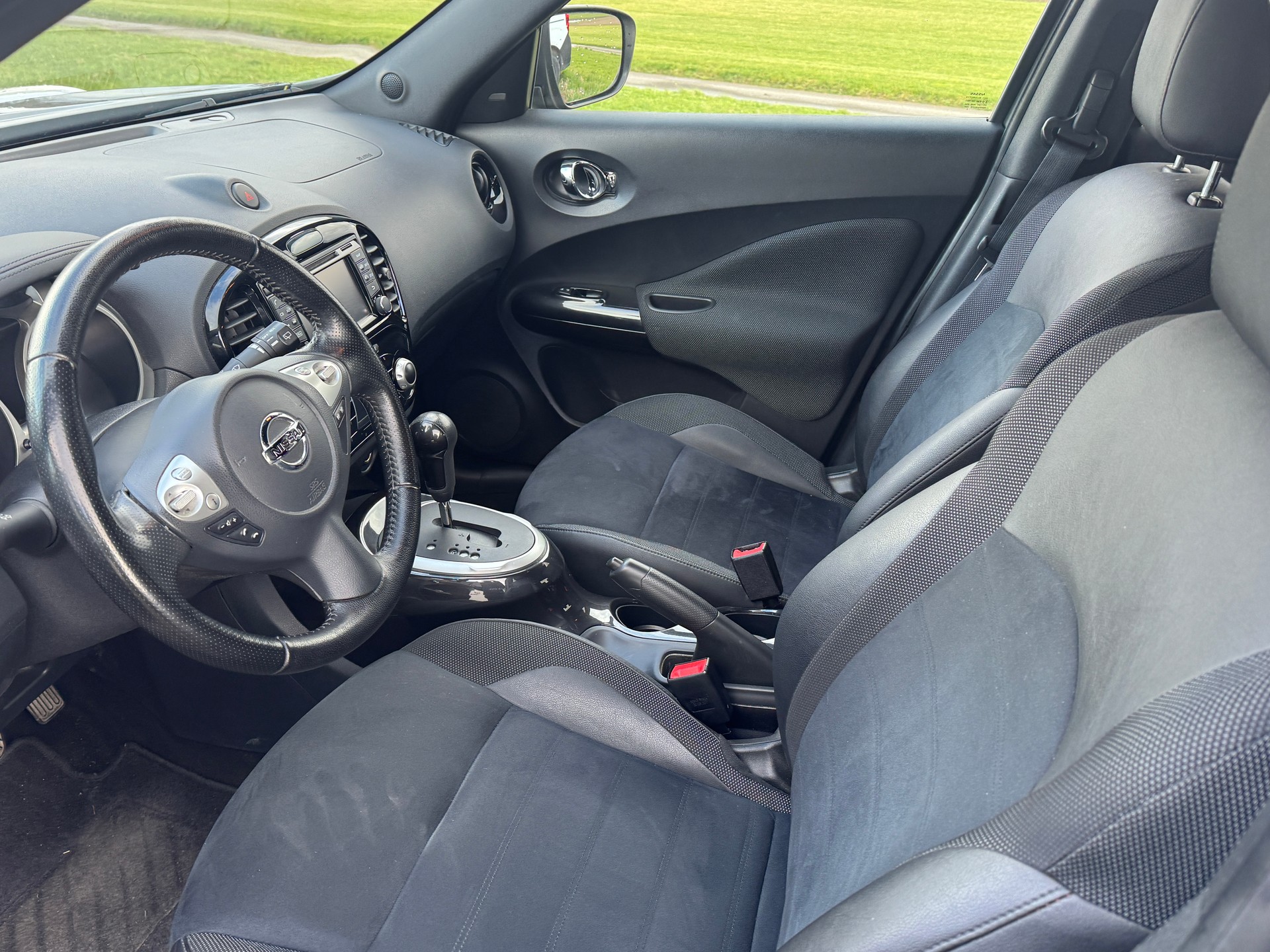 NISSAN Juke 1.6 DIG-T tekna 4x4 Xtronic M-CVT-image-8