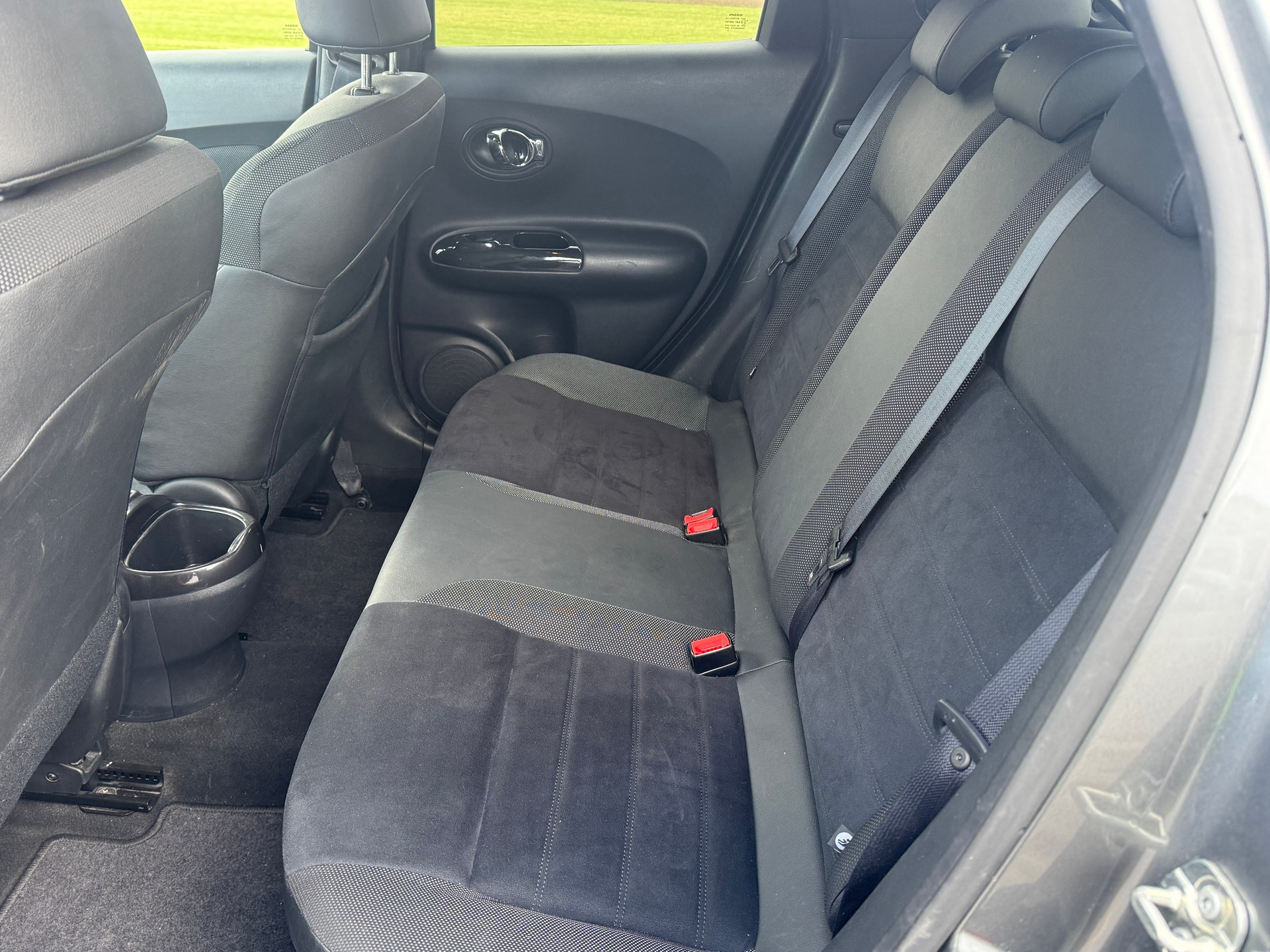 NISSAN Juke 1.6 DIG-T tekna 4x4 Xtronic M-CVT-image-9