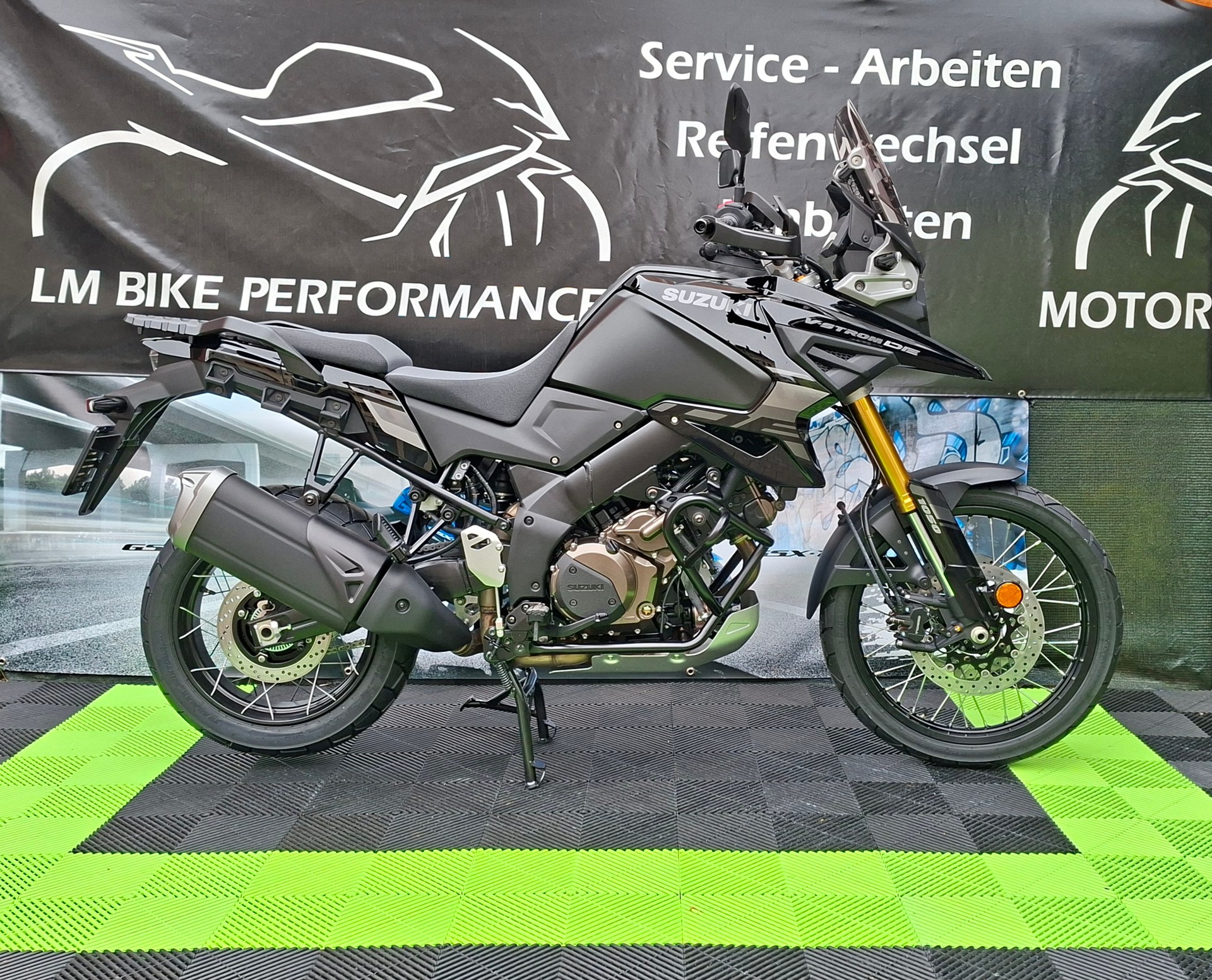 SUZUKI DL 1050 DE-image-0