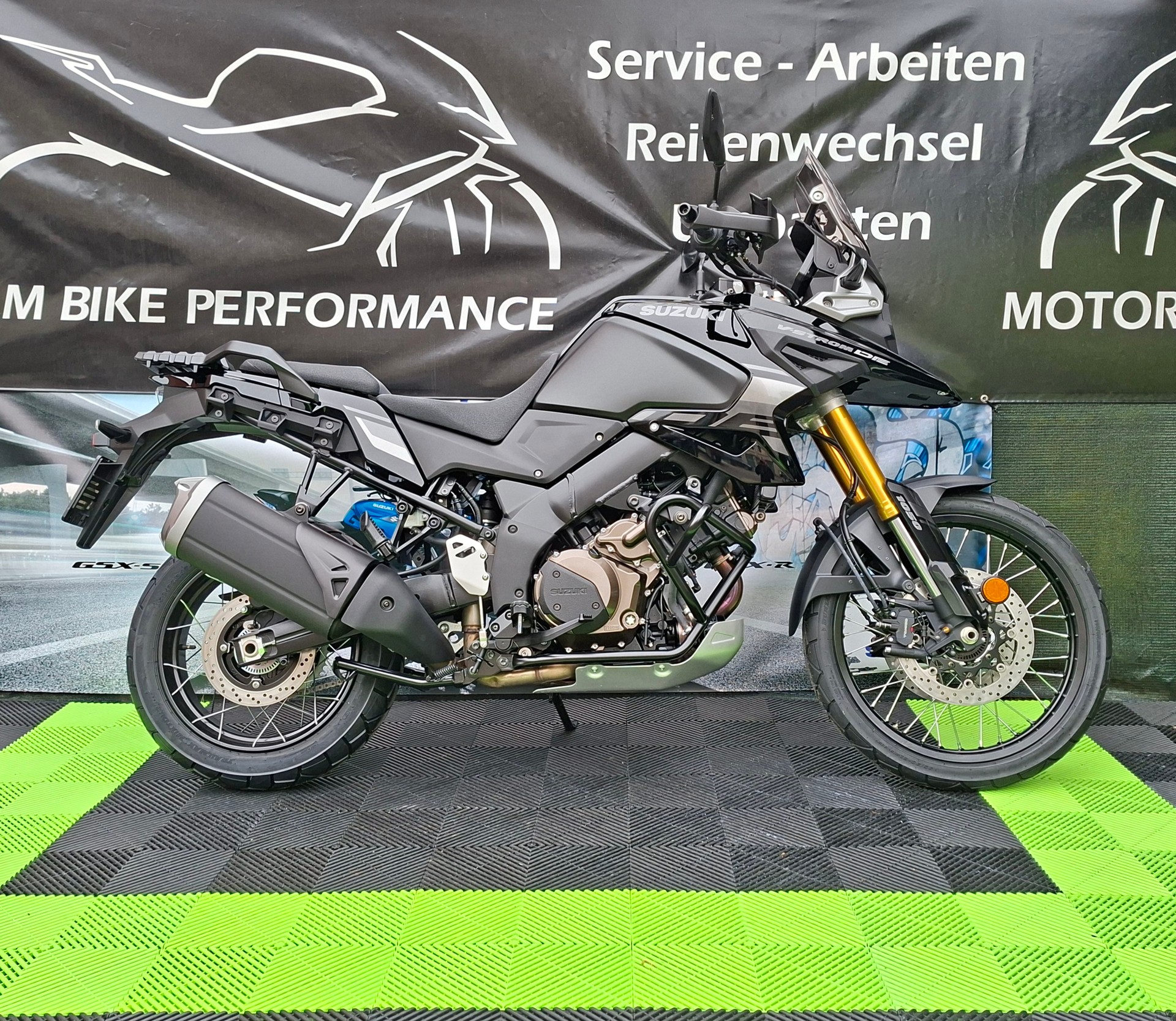 SUZUKI DL 1050 DE-image-1