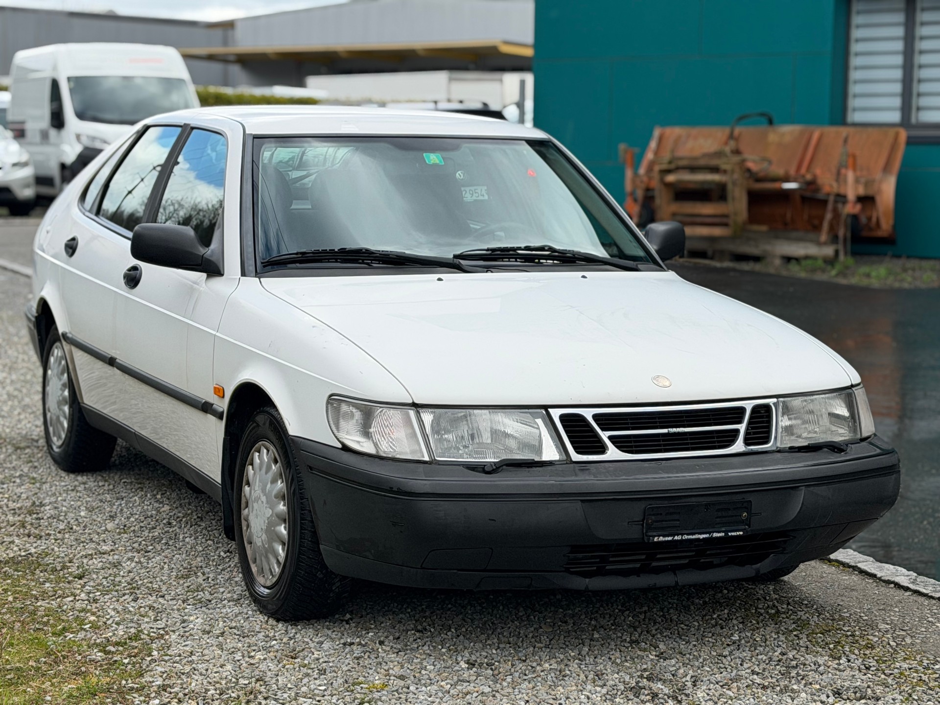 SAAB 900 S 2.0i-16-image-2