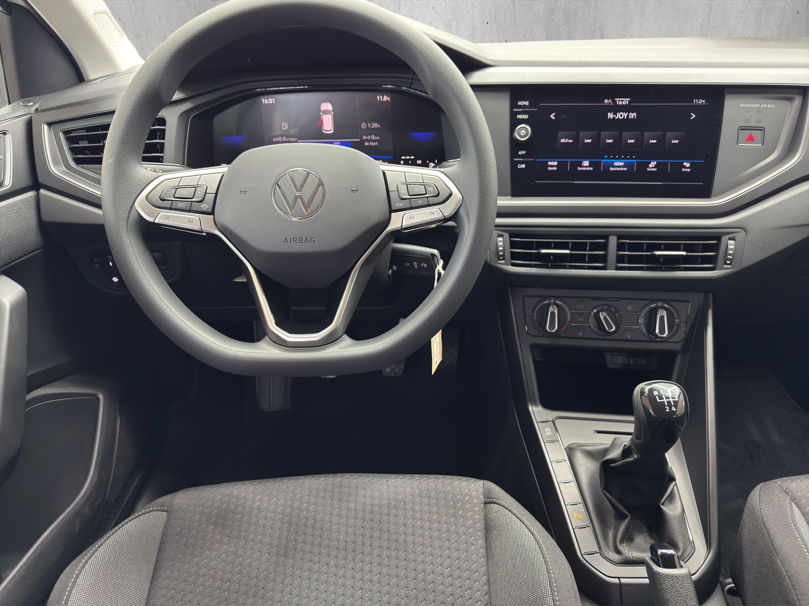 VW Polo 1.0 TSI Basis-image-8