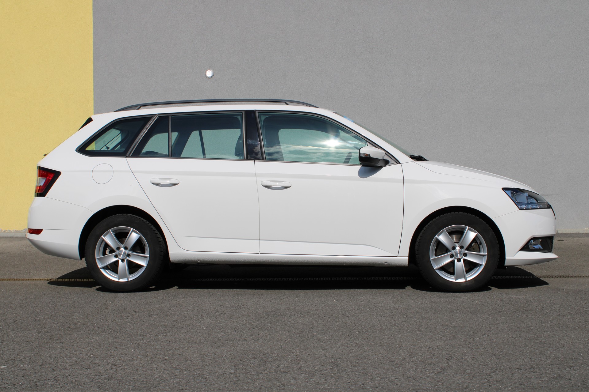 SKODA Fabia Combi 1.0 TSI Ambition DSG-showroom-element-3