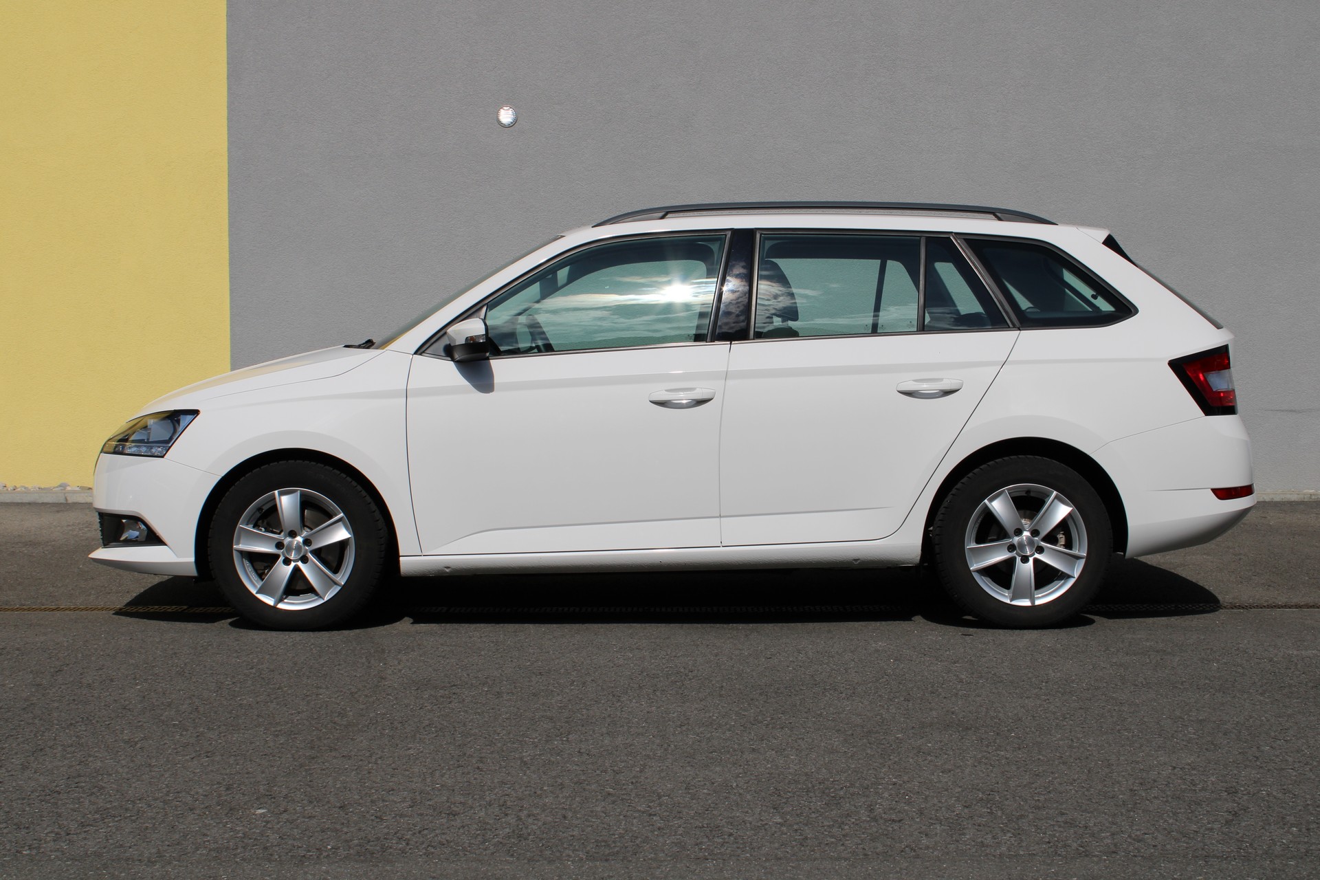 SKODA Fabia Combi 1.0 TSI Ambition DSG-image-4