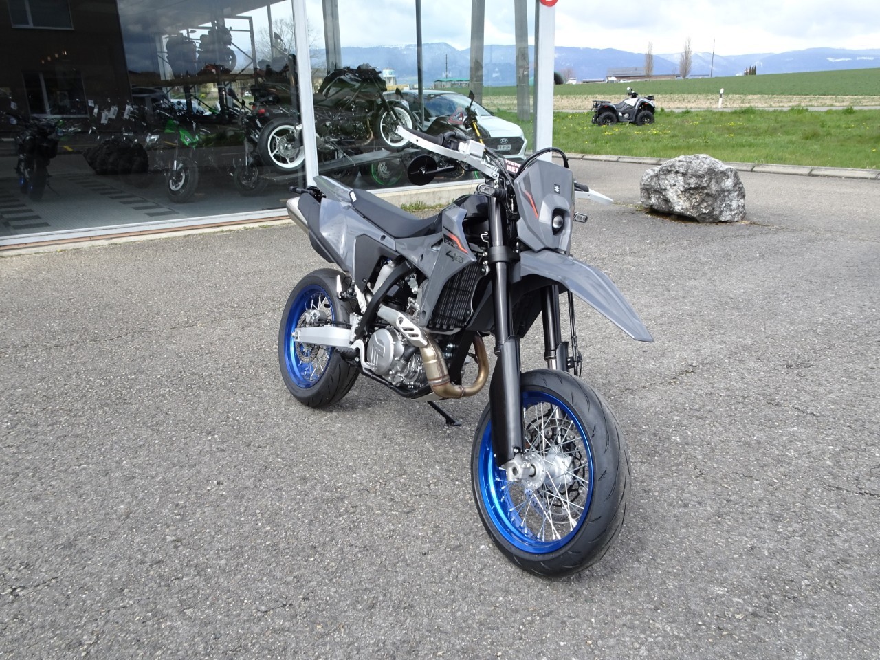 SUZUKI DR-Z4 SM Fun-image-1