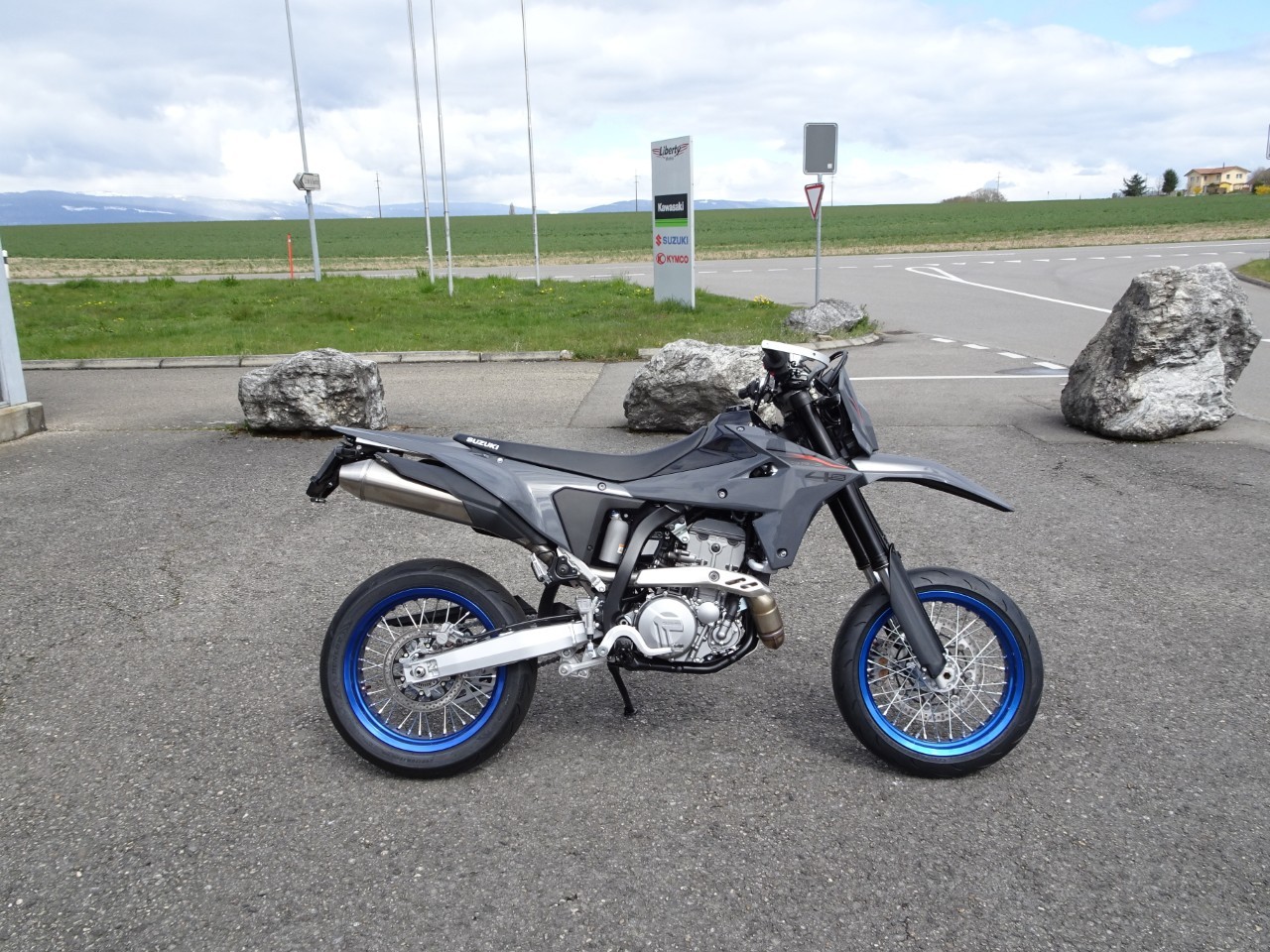 SUZUKI DR-Z4 SM Fun-image-0