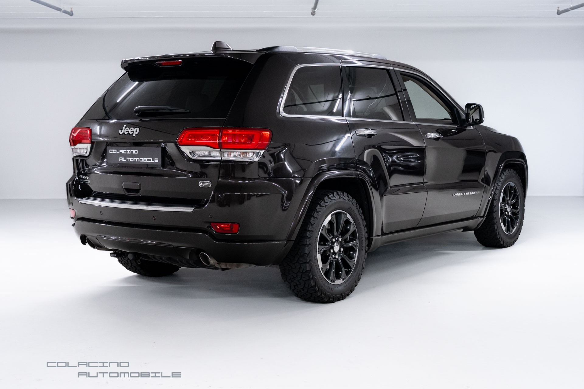 JEEP Grand Cherokee 3.0 CRD Overland Automatic-showroom-element-1