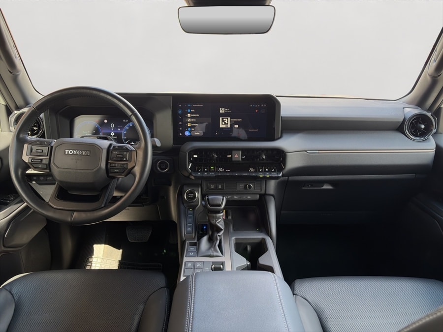 TOYOTA Land Cruiser 2.8TD Executive-image-10