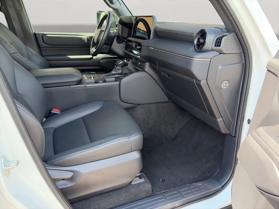 TOYOTA Land Cruiser 2.8TD Executive-image-8