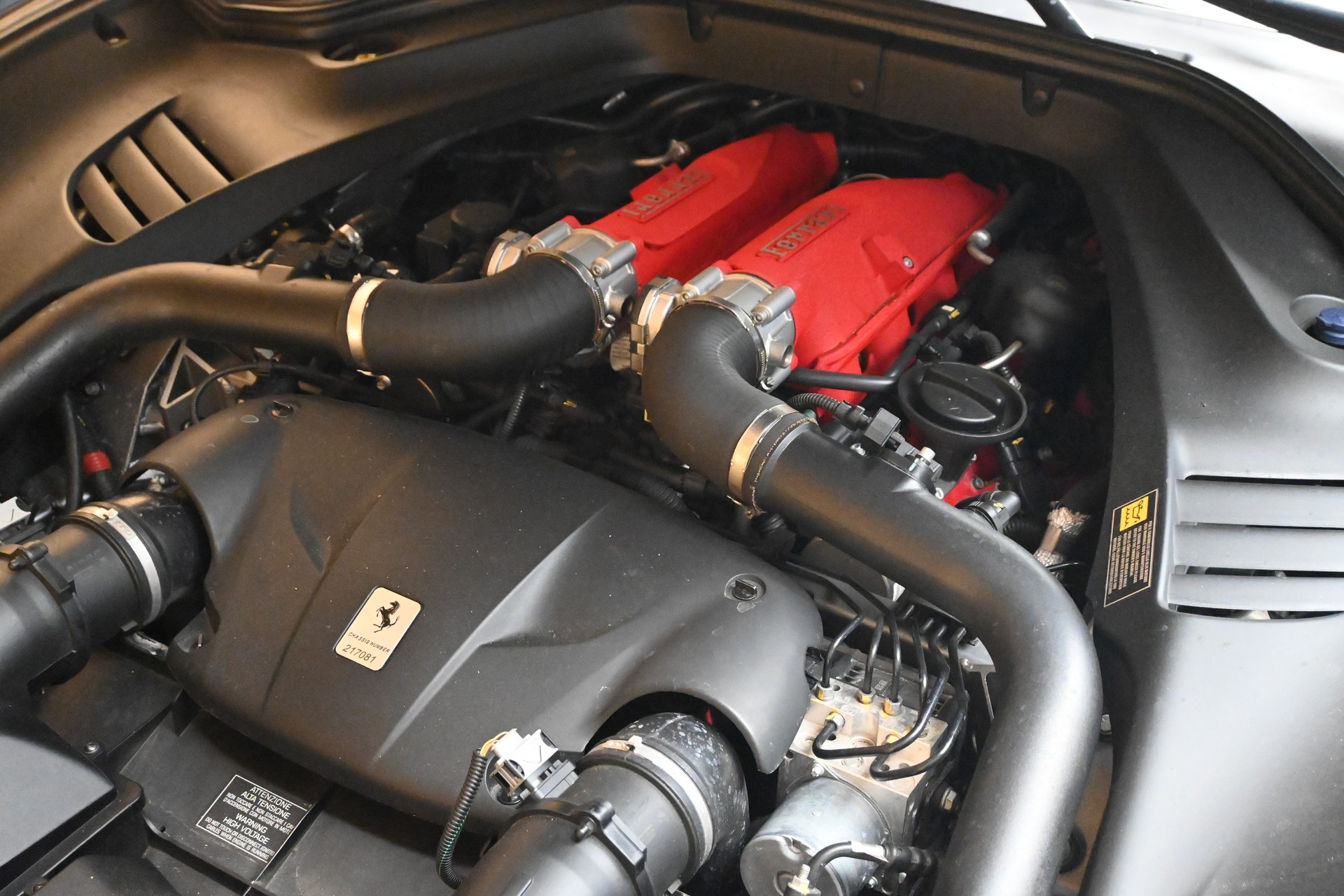 FERRARI California 3.9 V8 T-image-8