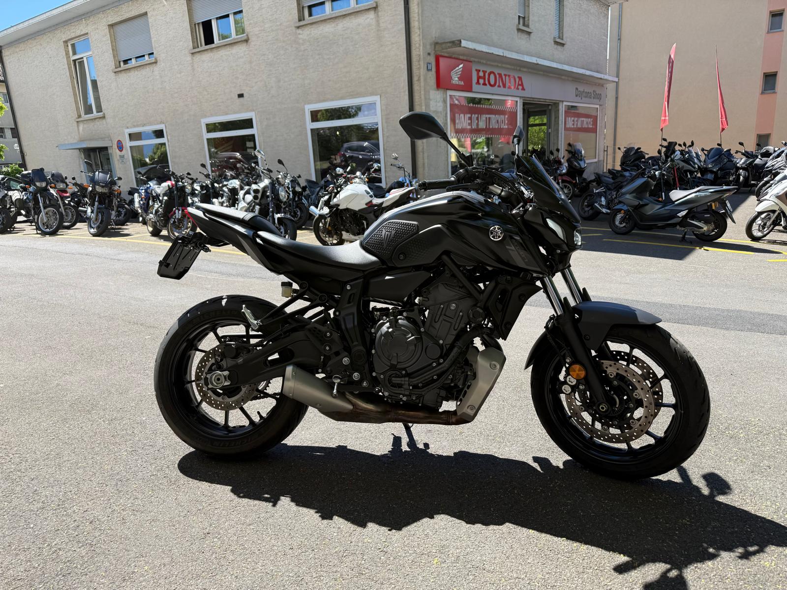 YAMAHA MT-07-image-3