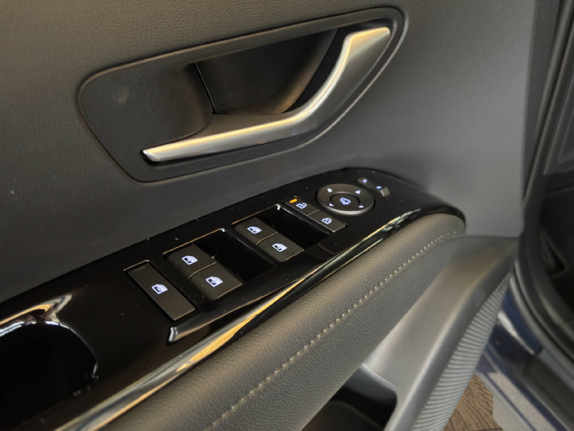HYUNDAI Tucson 1.6 T-GDi PHEV Vertex 4WD-image-17
