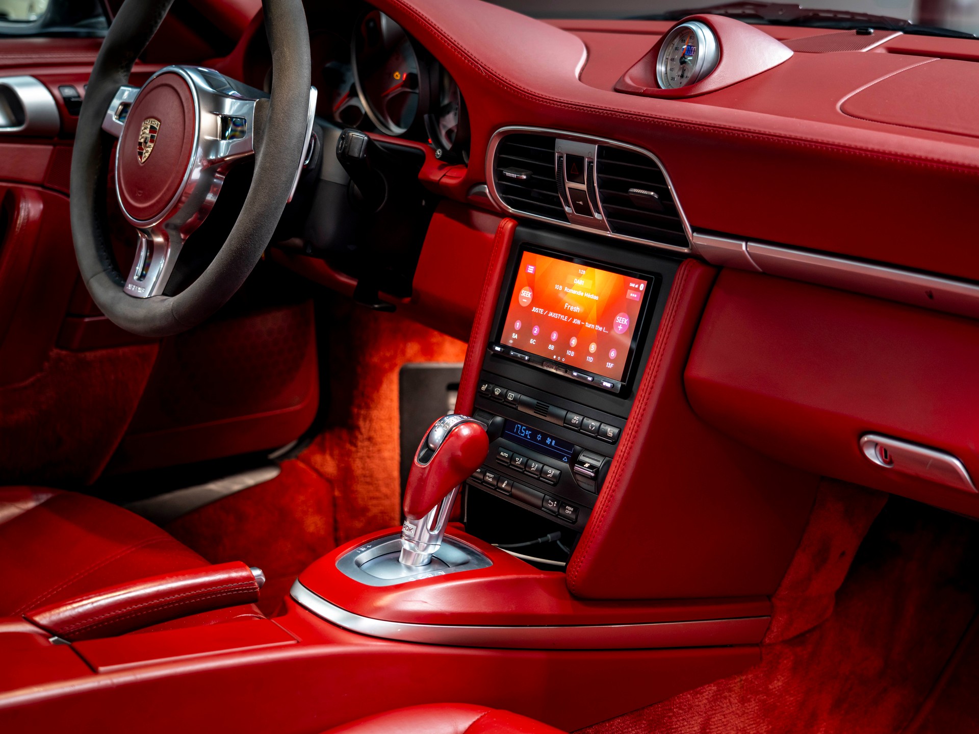 PORSCHE 911 Carrera 4S PDK-image-21