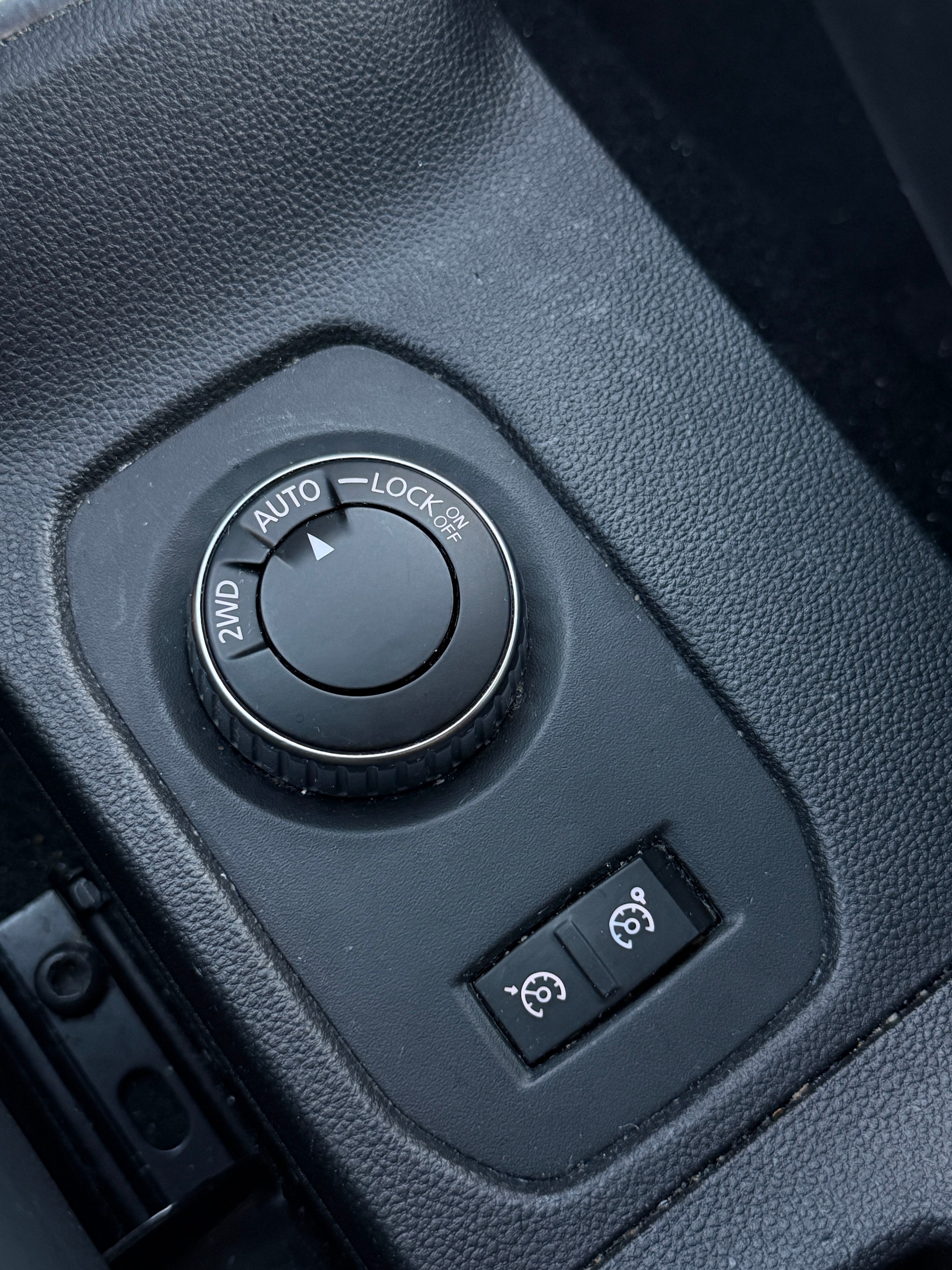 DACIA Duster TCe 150 Celebration 4x4-image-15