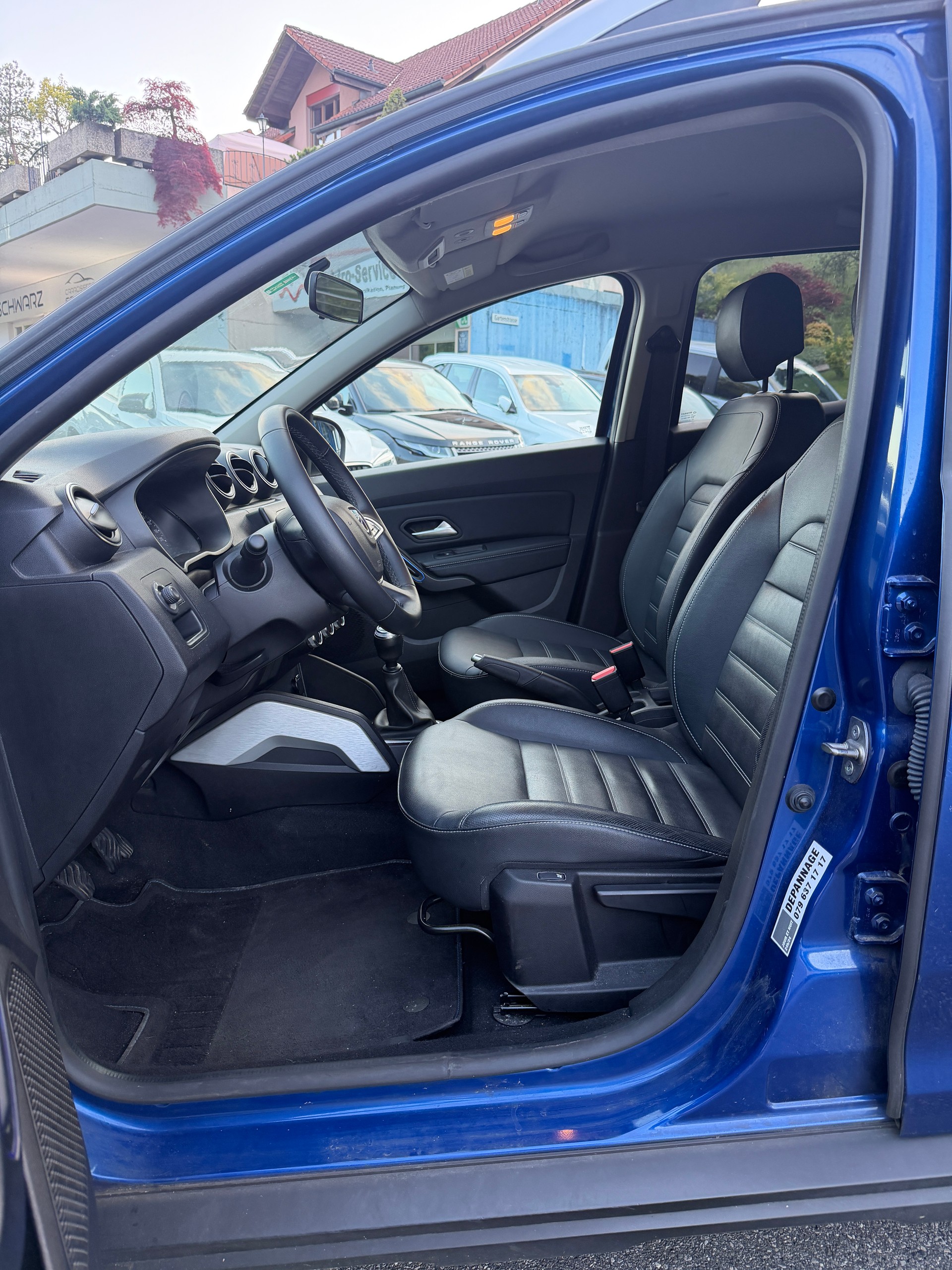 DACIA Duster TCe 150 Celebration 4x4-image-7