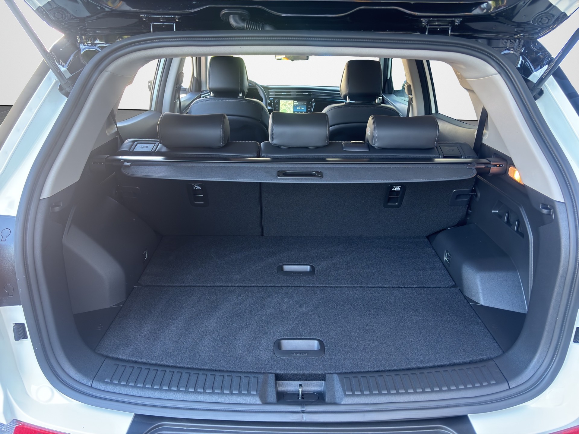 KGM-SsangYong Korando 1.5 T-Gdi Steel 4WD Automat-image-11