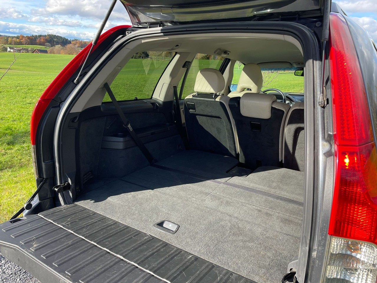 VOLVO XC90 2.4 D5 AWD Momentum Geartronic-image-6