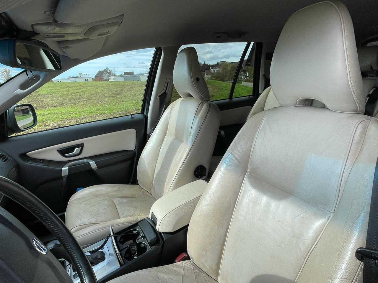 VOLVO XC90 2.4 D5 AWD Momentum Geartronic-image-5