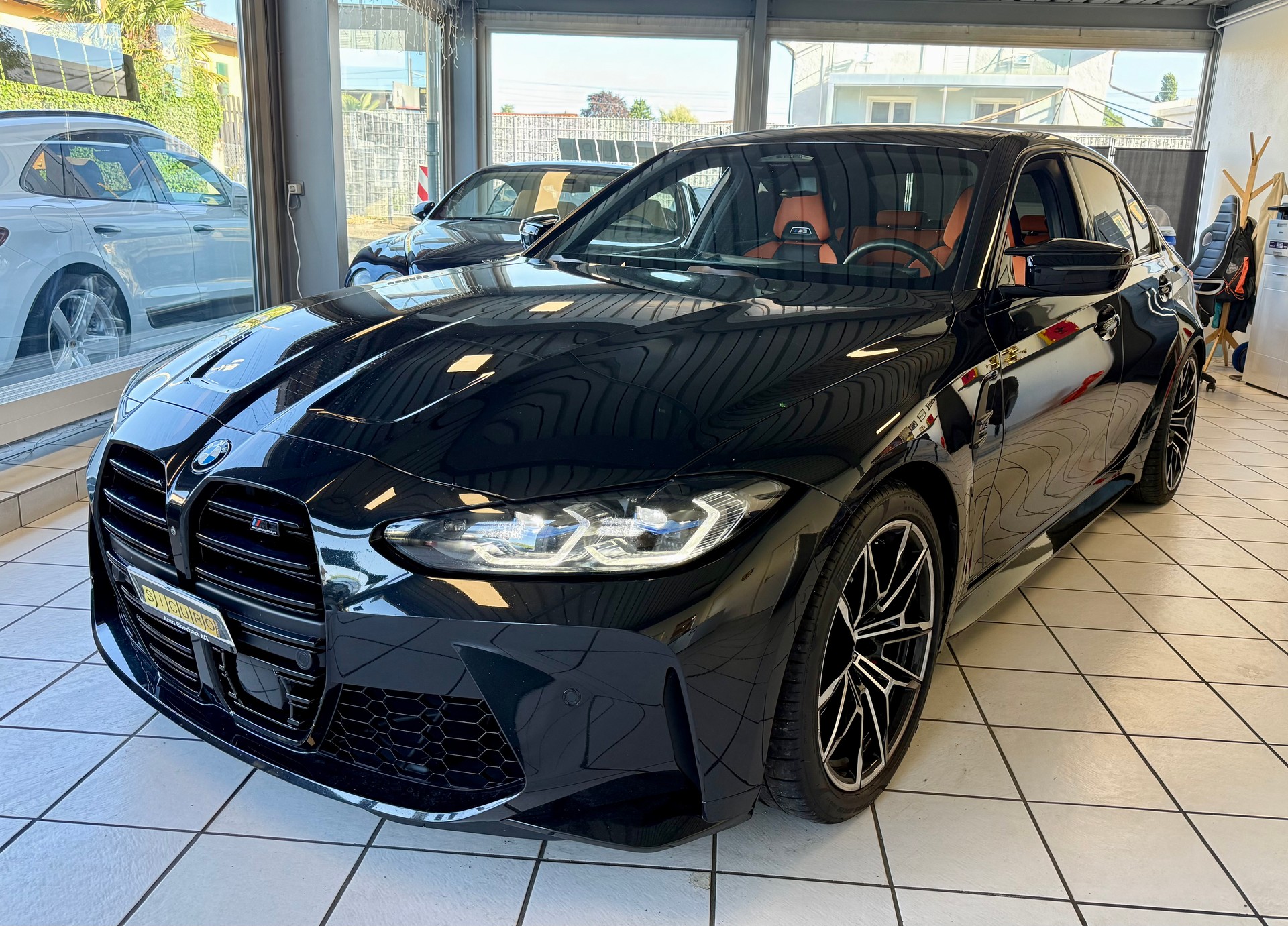 BMW M3 Competition M xDrive-showroom-element-3