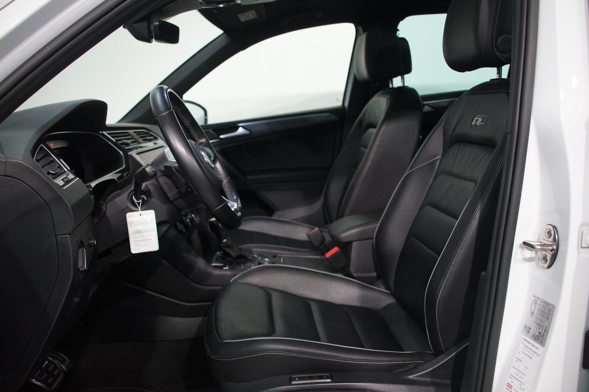 VW Tiguan 2.0TSI R-Line Highline 4Motion DSG-image-10