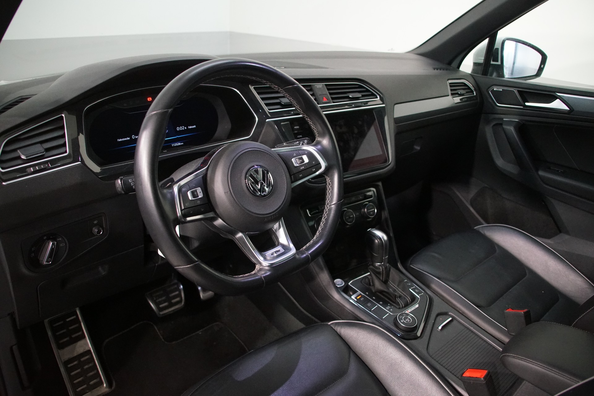 VW Tiguan 2.0TSI R-Line Highline 4Motion DSG-image-14