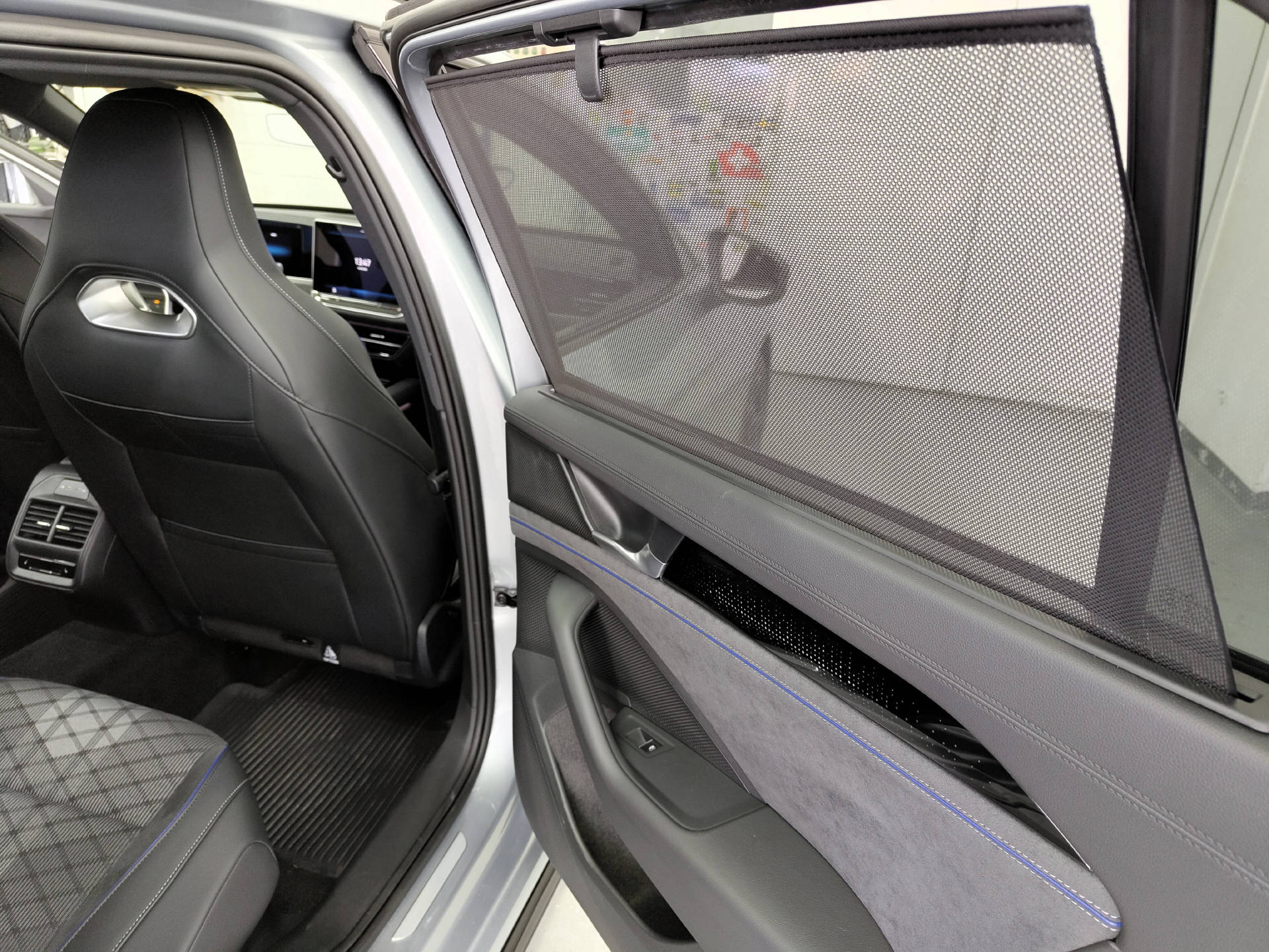 VW Passat Variant 2.0 TDI R-Line DSG 4Motion-image-13