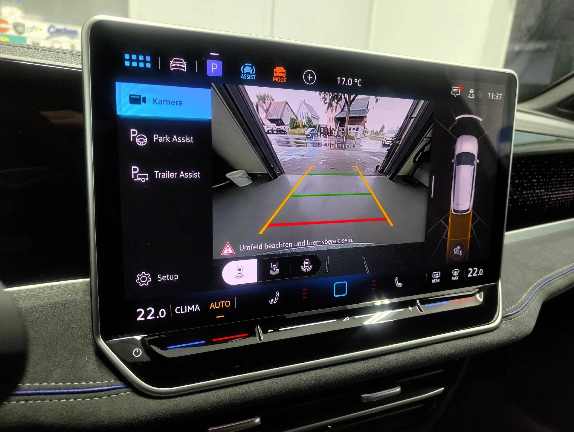 VW Passat Variant 2.0 TDI R-Line DSG 4Motion-image-8